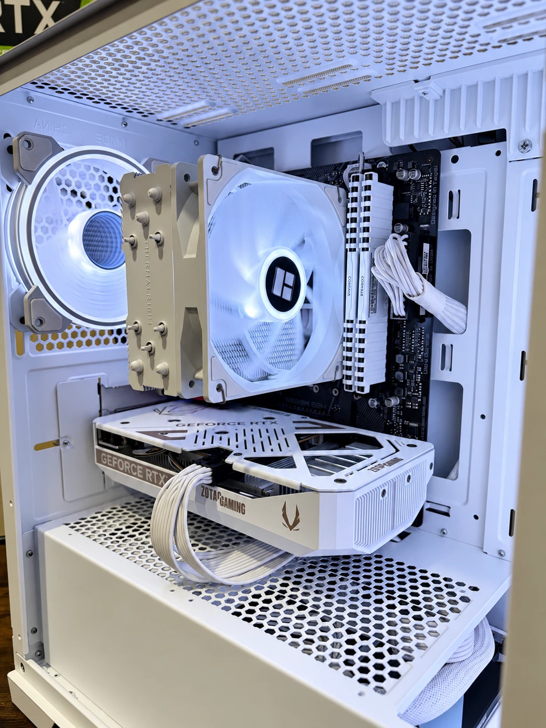White RTX 5060 Gaming PC | Ryzen 5 5600XT | 16GB RAM | 1TB SSD - photo 3