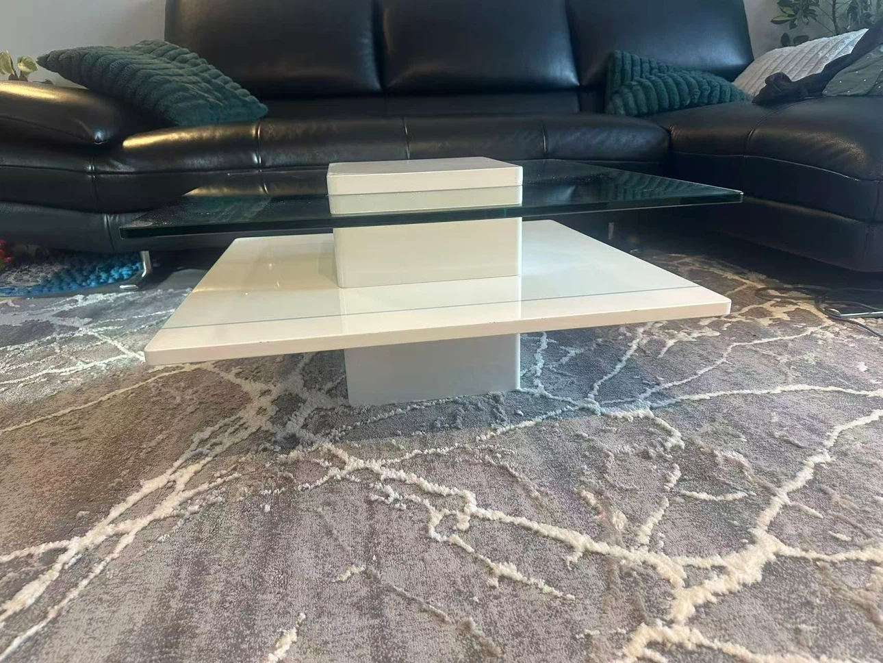 Modern white and glass coffee table - photo 2