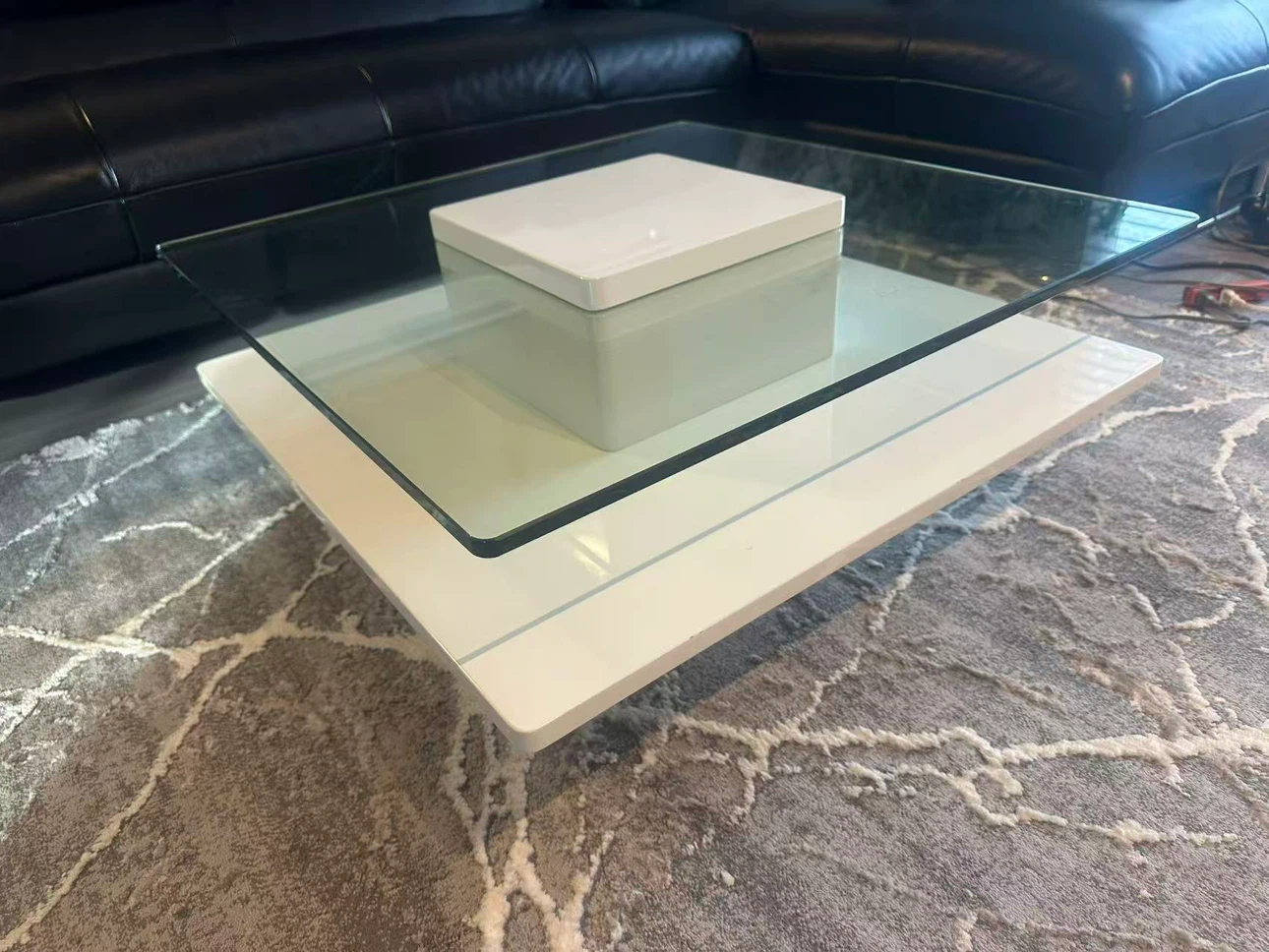 Modern white and glass coffee table - photo 3