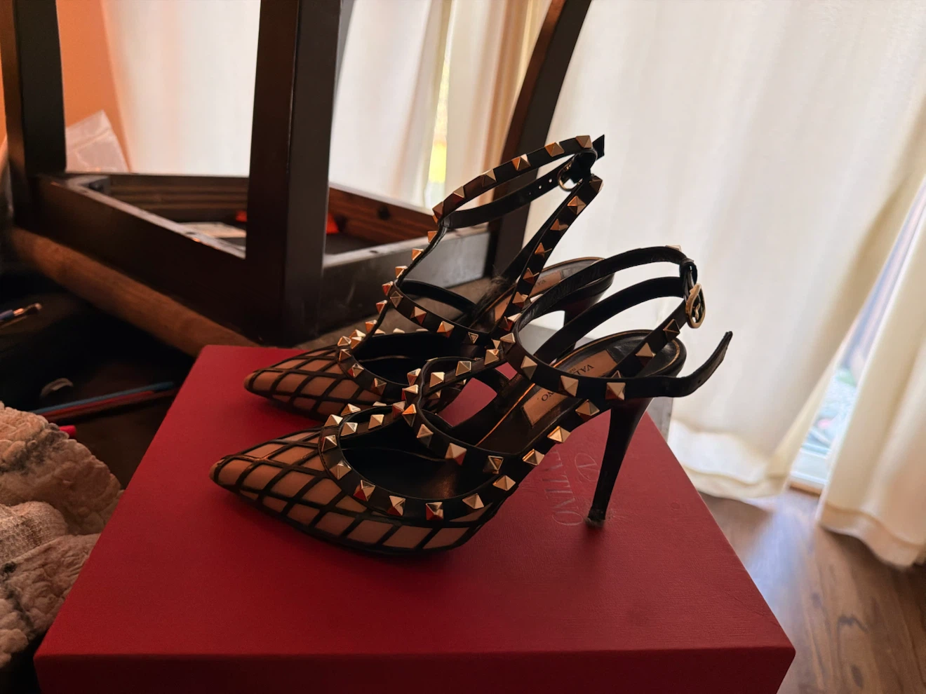 Valentino Garavani Ankle Strap Heels Size 36 - photo 3