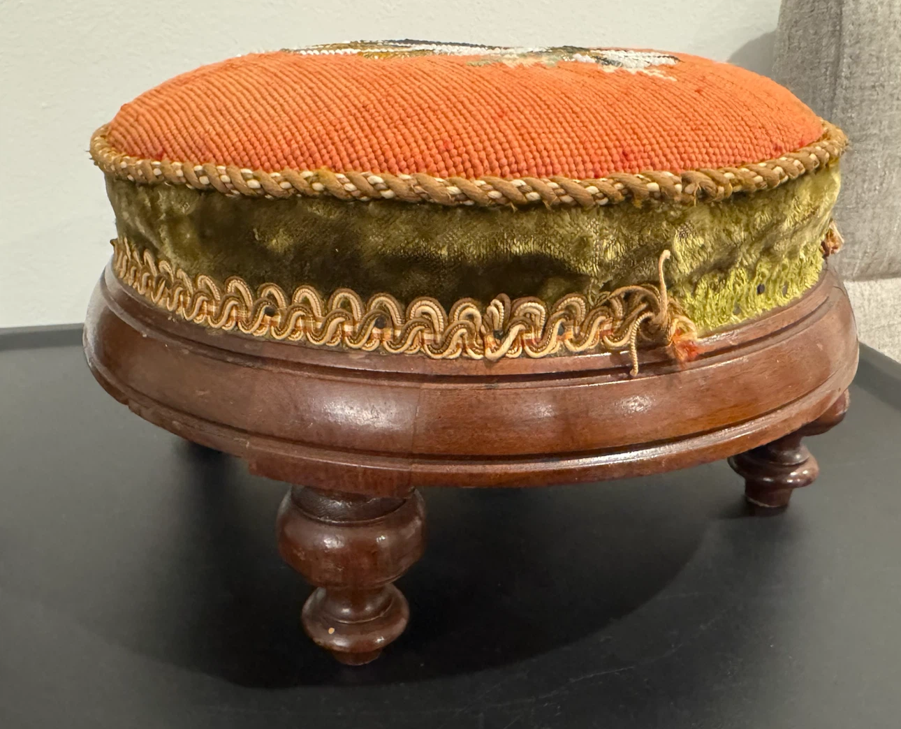 Antique Victorian Round Foot Stool - photo 3