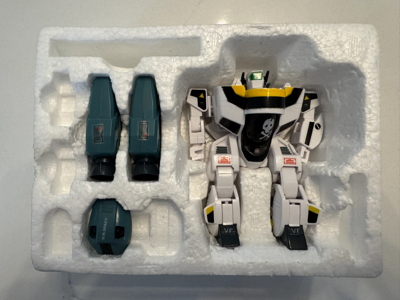Vintage Matchbox Robotech Rick Hunter’s Veritech Fighter - photo 3