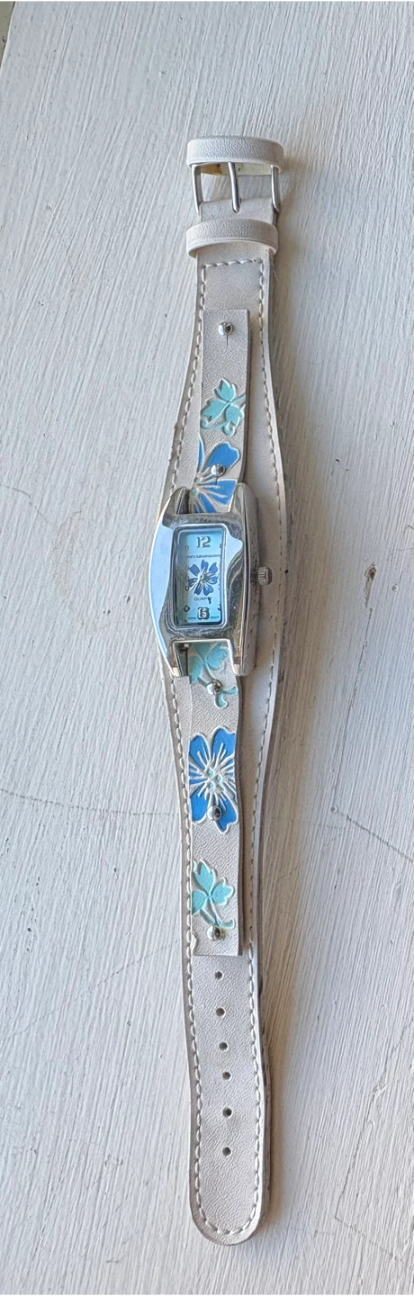 mary-kateandashley flower watch - photo 2