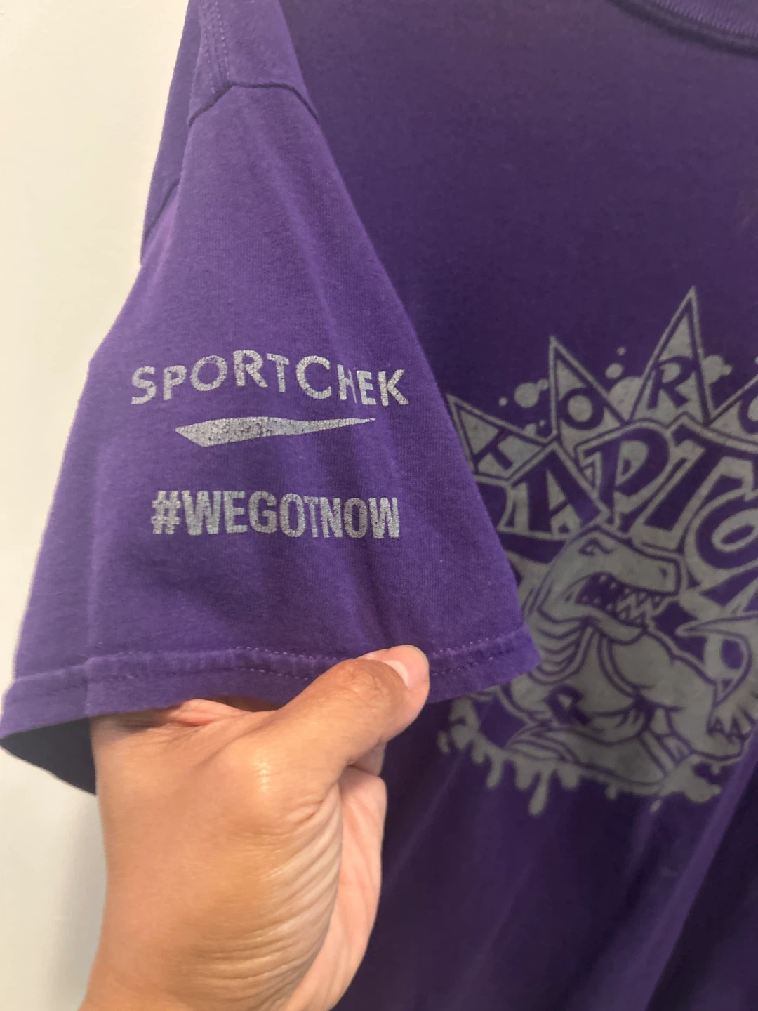 Two T-shirts: Toronto Raptors and Under Armour - photo 2