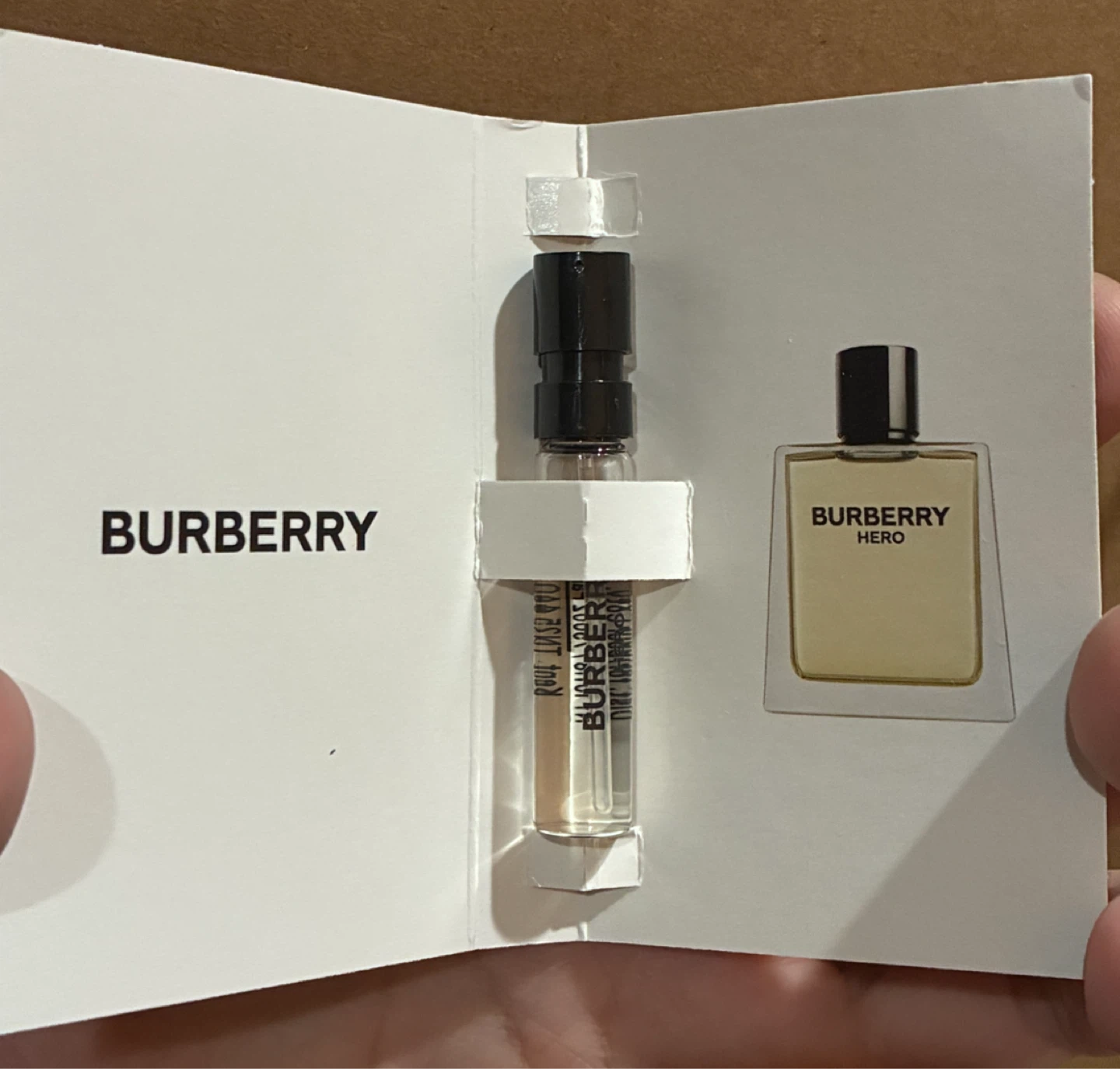 Burberry Hero Eau de Toilette Sample - photo 2