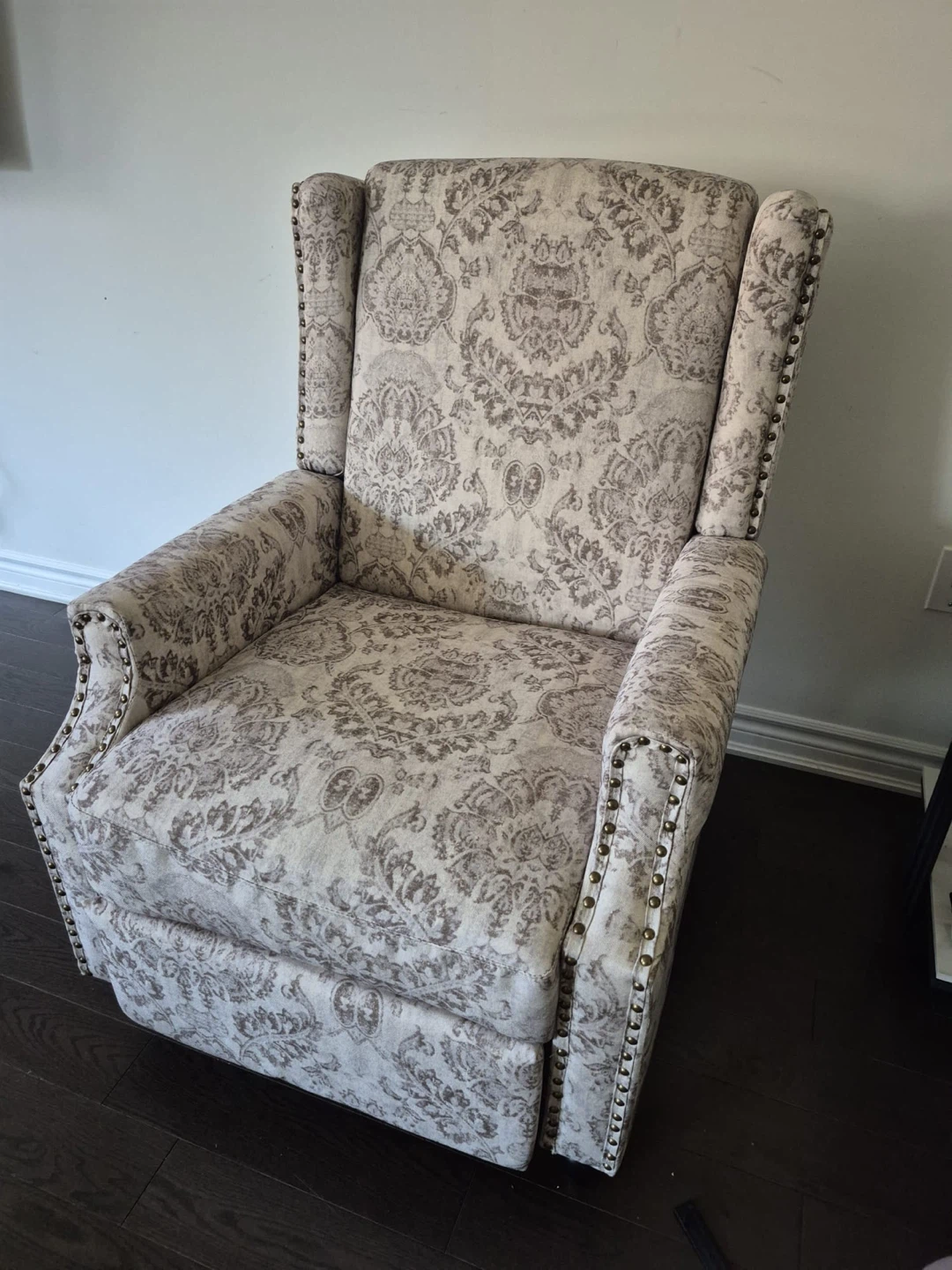 Damask Pattern Wingback Recliner - photo 2
