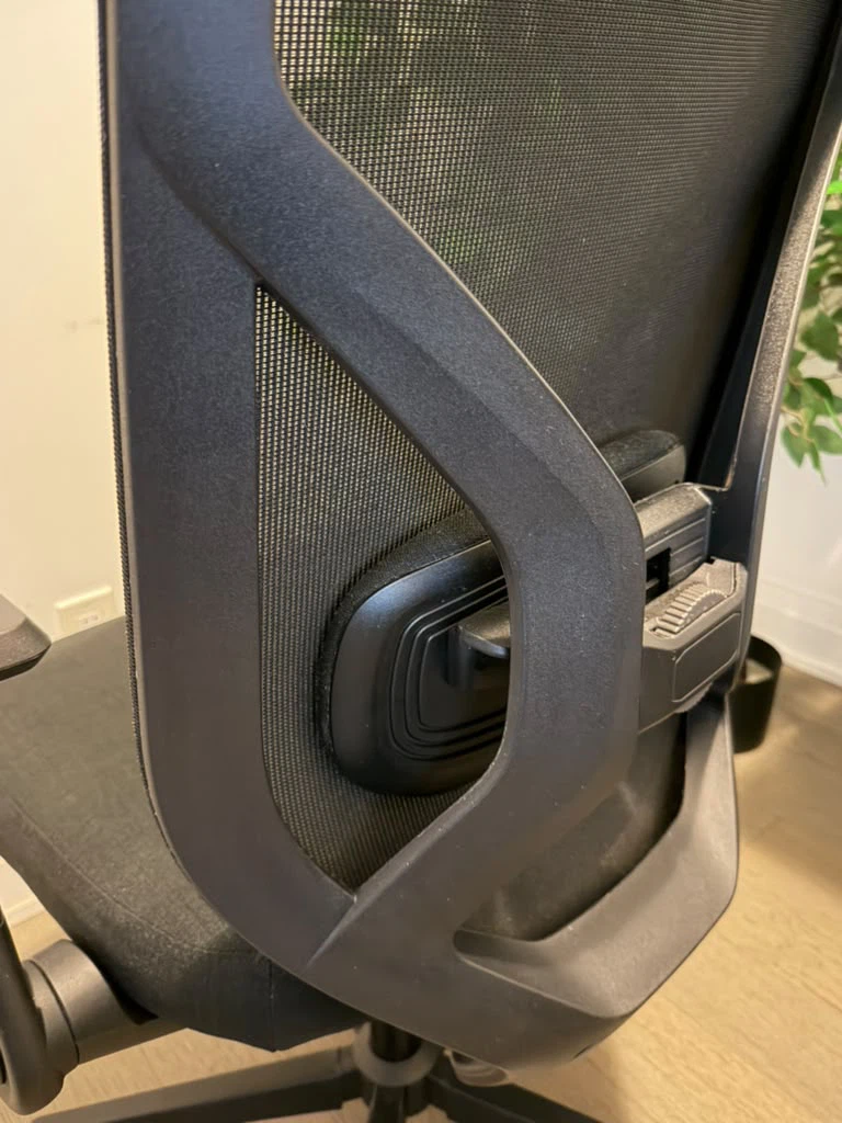 Black Ergonomic Mesh Office Chair - photo 5