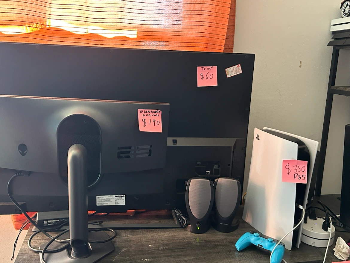 40-inch Television - photo 4