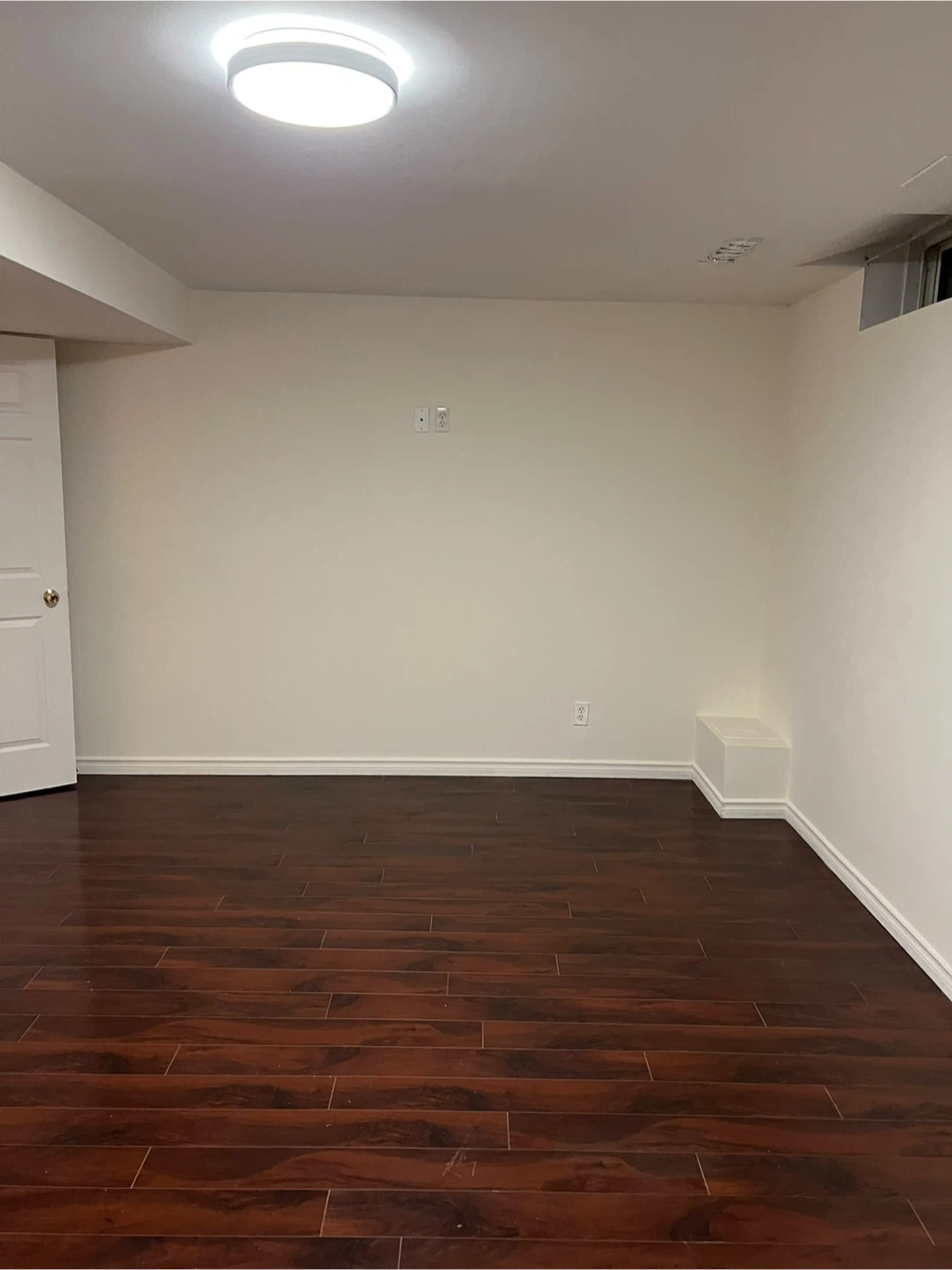 Basement for rent - photo 2