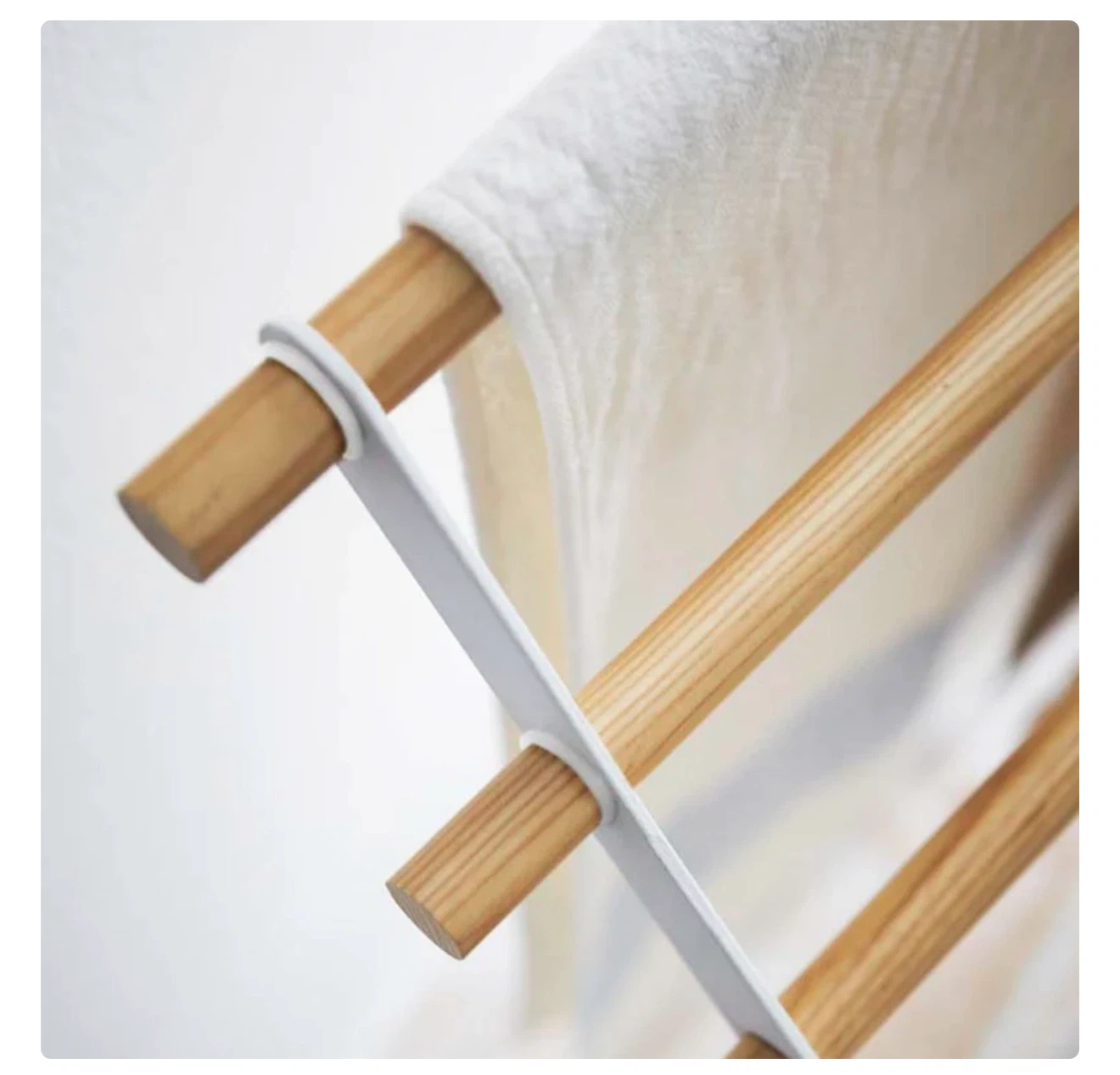 Yamazaki towel rack - photo 3