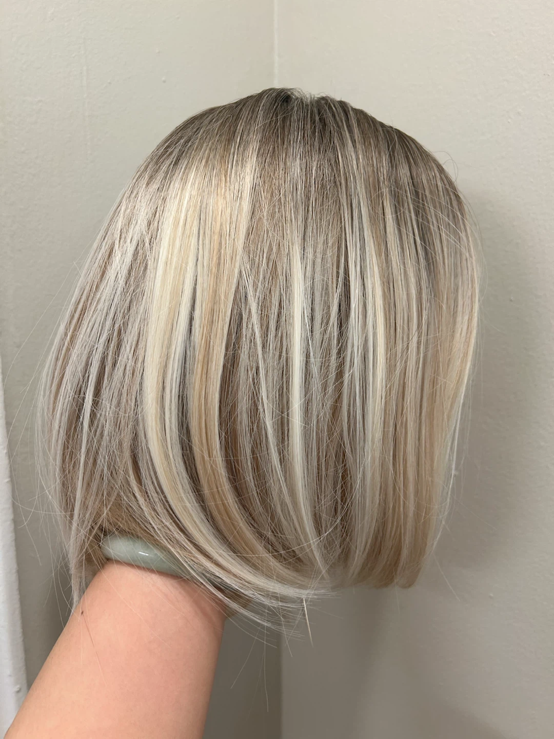 12" Blonde Ombre Bob Synthetic Wig with Bangs - photo 3