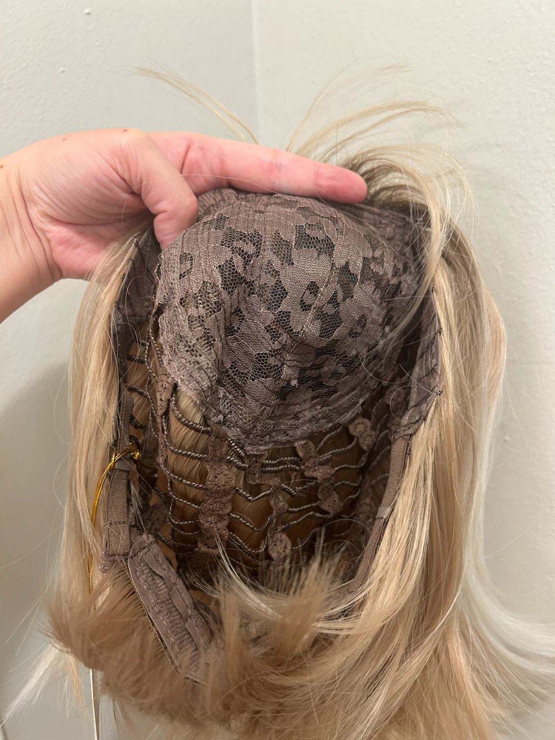 12" Blonde Ombre Bob Synthetic Wig with Bangs - photo 5