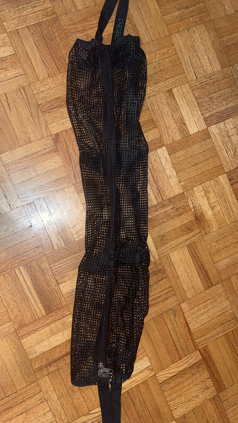 Dresu Black Mesh Equipment Bag