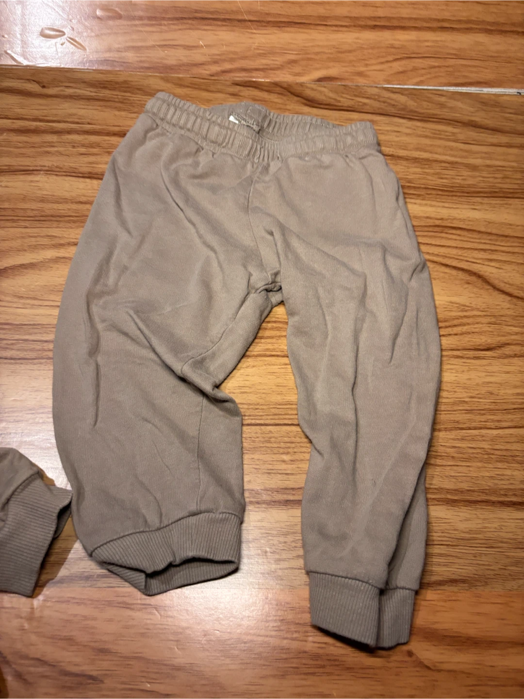 H&M Sweatshirt and Pants Set sz12-18 months - photo 3