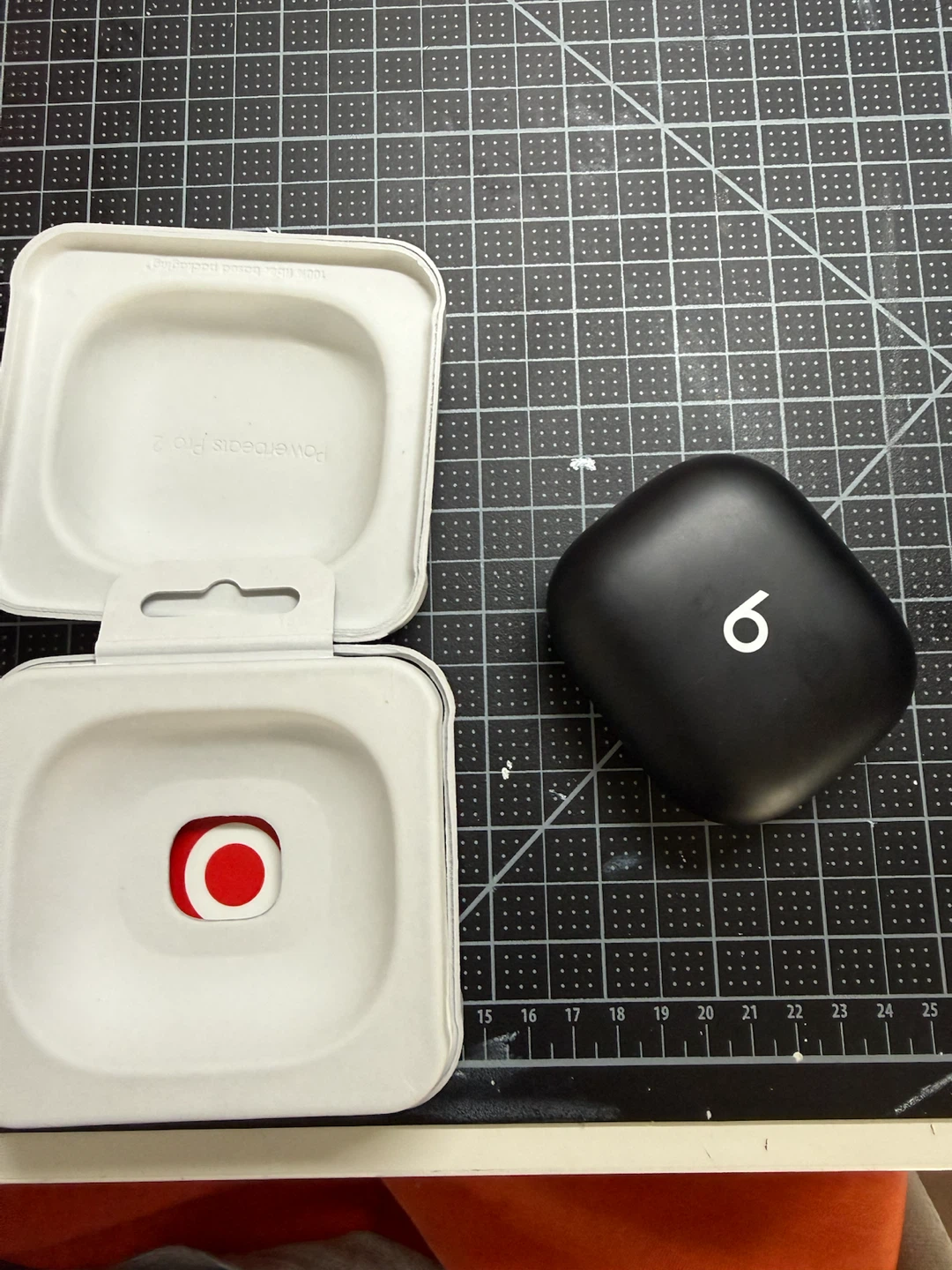 PLEASE READ Beats Powerbeats Pro 2 Wireless Earbuds - photo 3