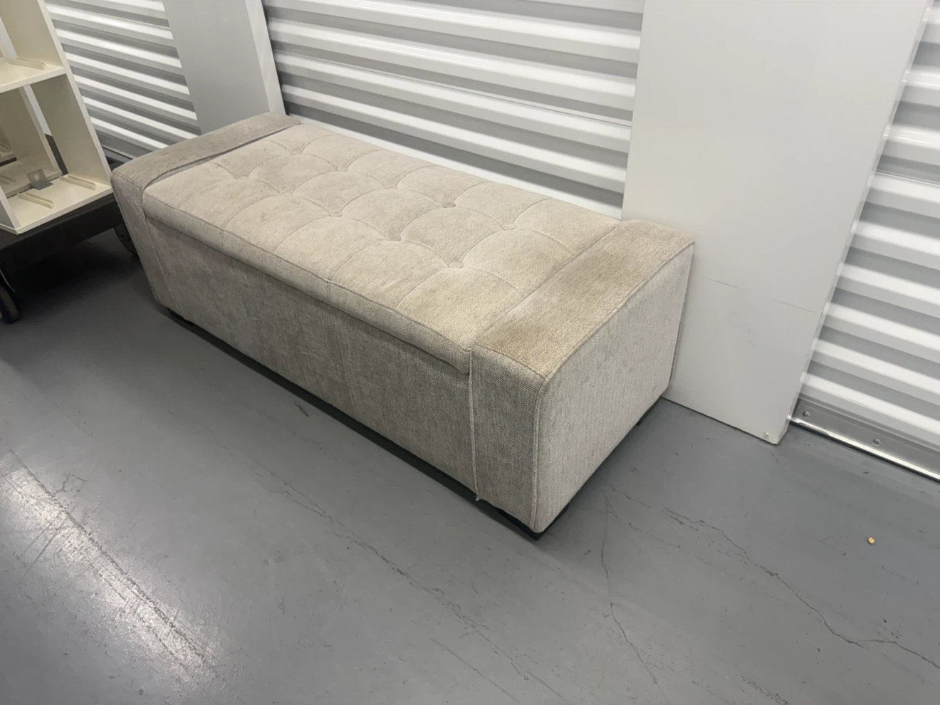 Tufted Upholstered Storage Bench