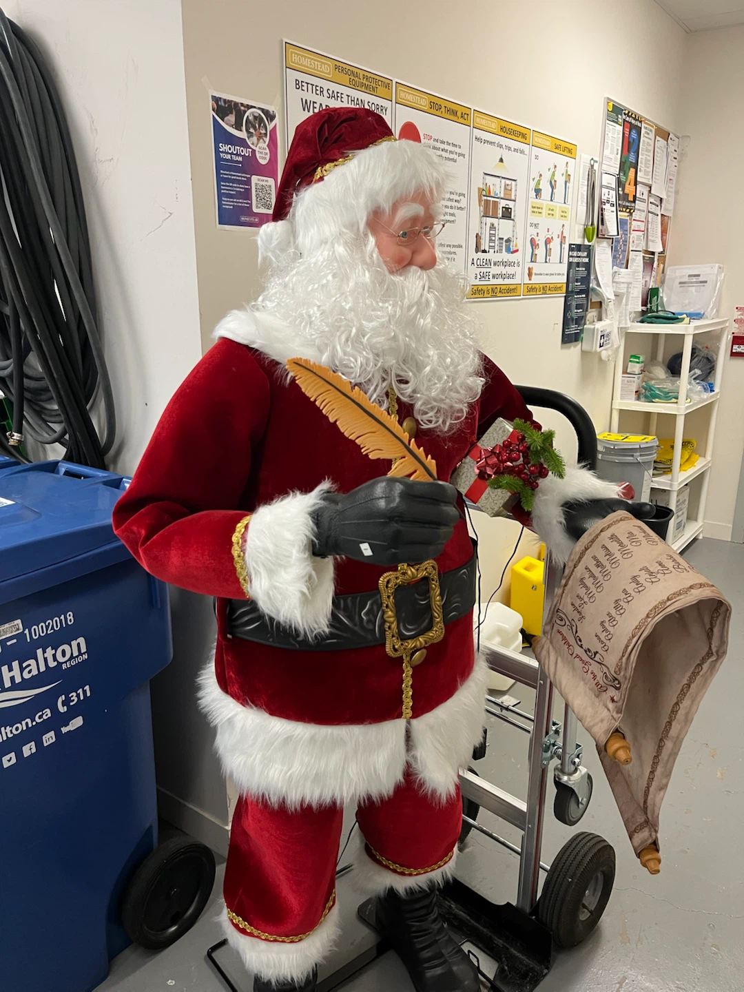 6ft Santa Claus - photo 2