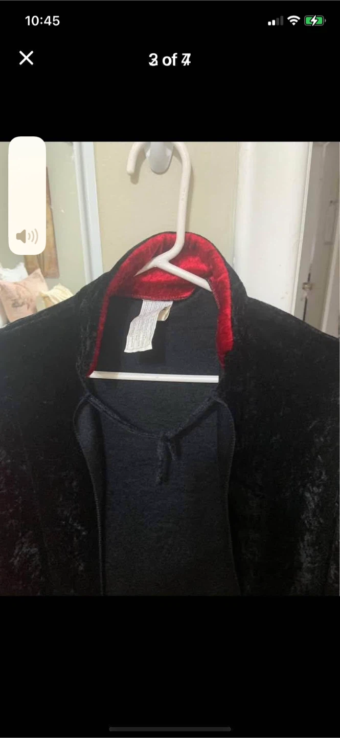 CHILDREN’S  HALLOWEEN CAPE ( COSTUME )  Ages 6-12•Velvet - photo 2