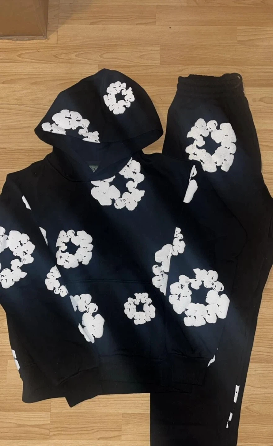 Denim Tears Cotton Wreath Hoodie and Sweatpants Set - photo 2