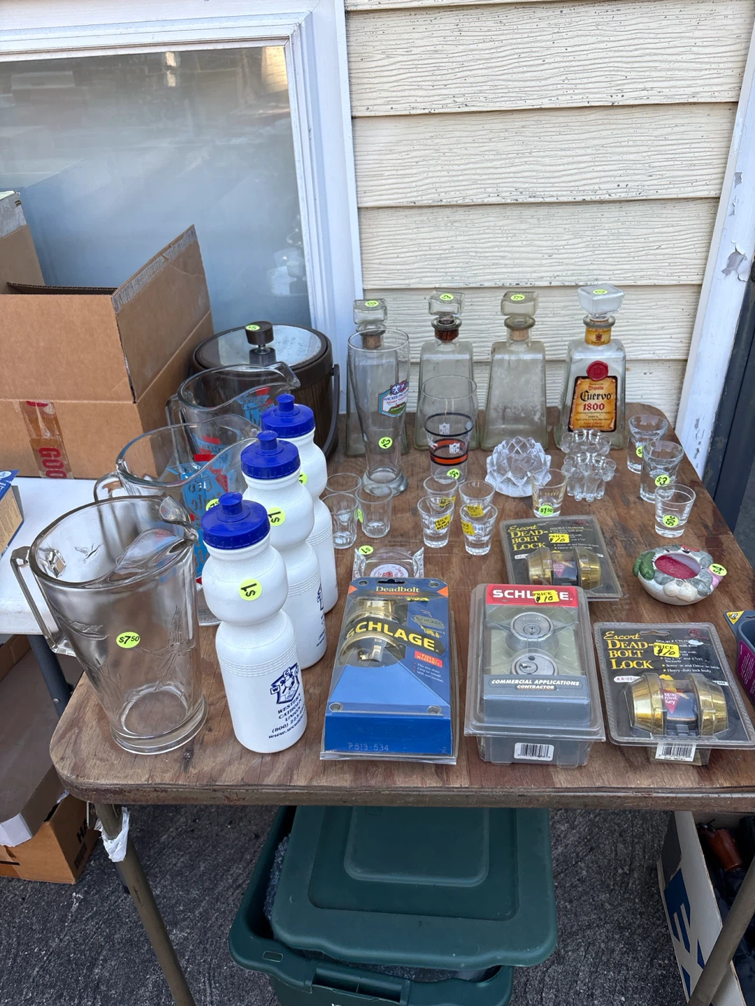 Yard  sale 3106 N Sacramento Chicago - photo 3