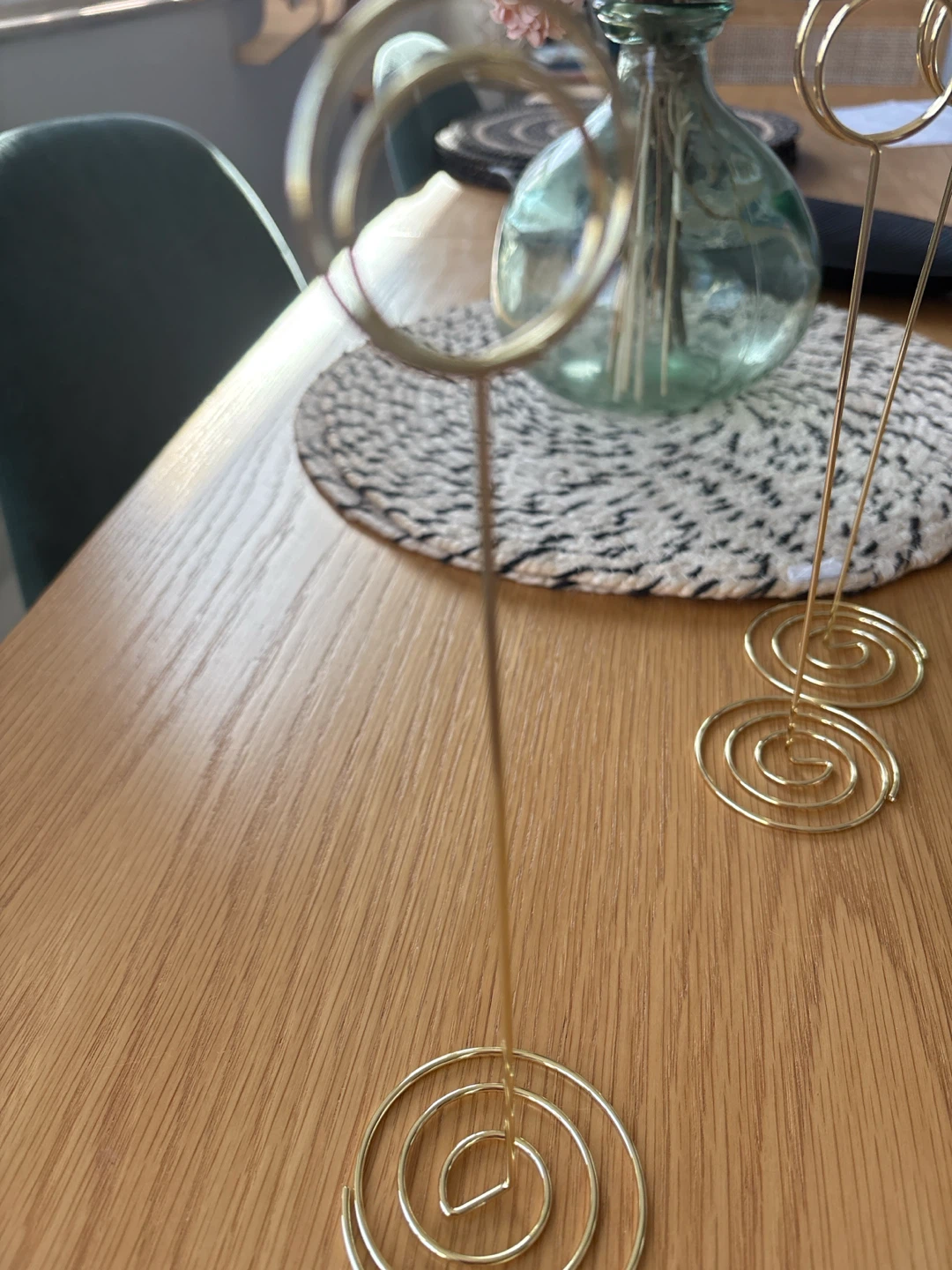 Set of 8 Gold Wire Table Number/photo Holders - photo 2