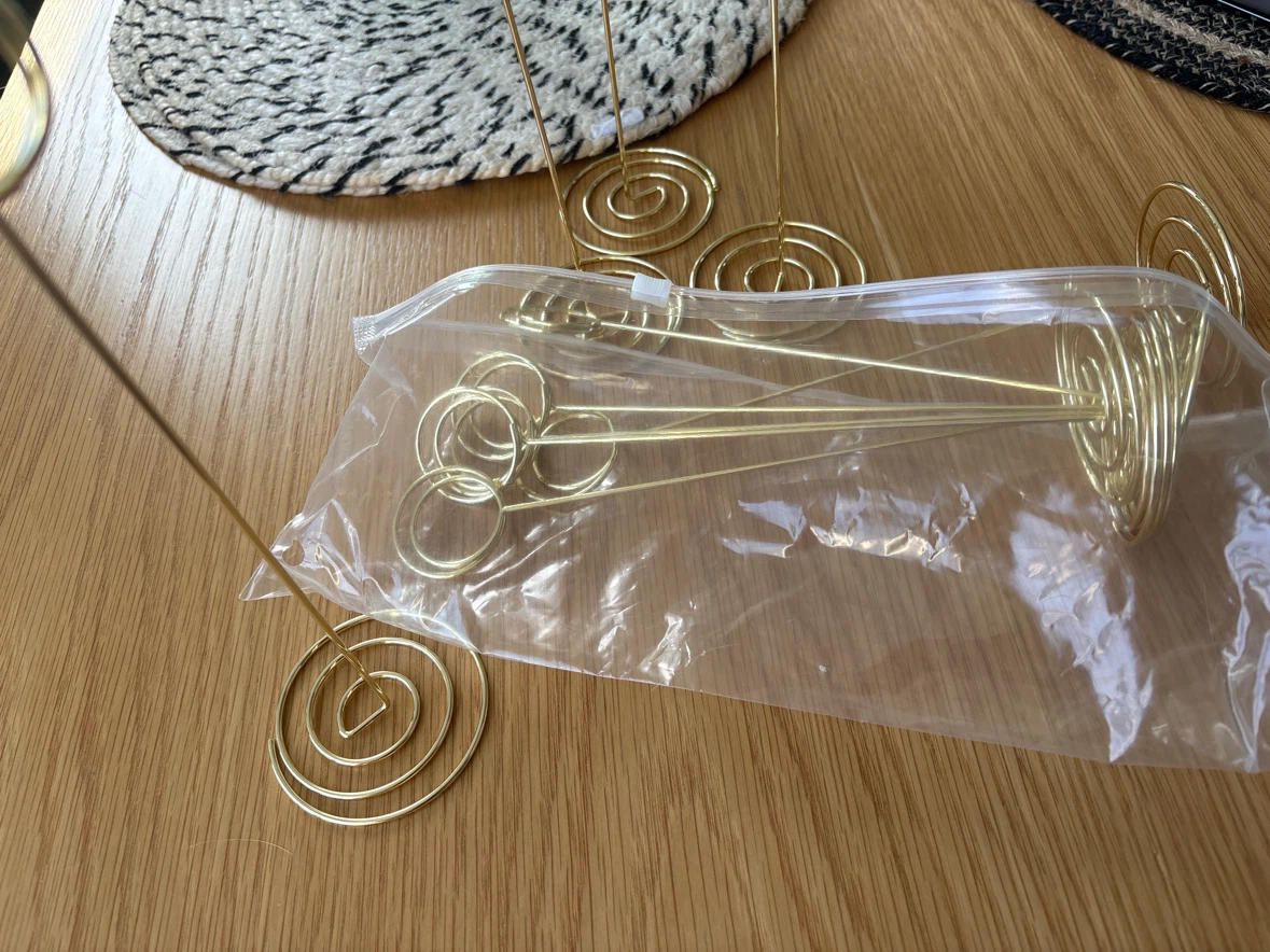 Set of 8 Gold Wire Table Number/photo Holders - photo 3