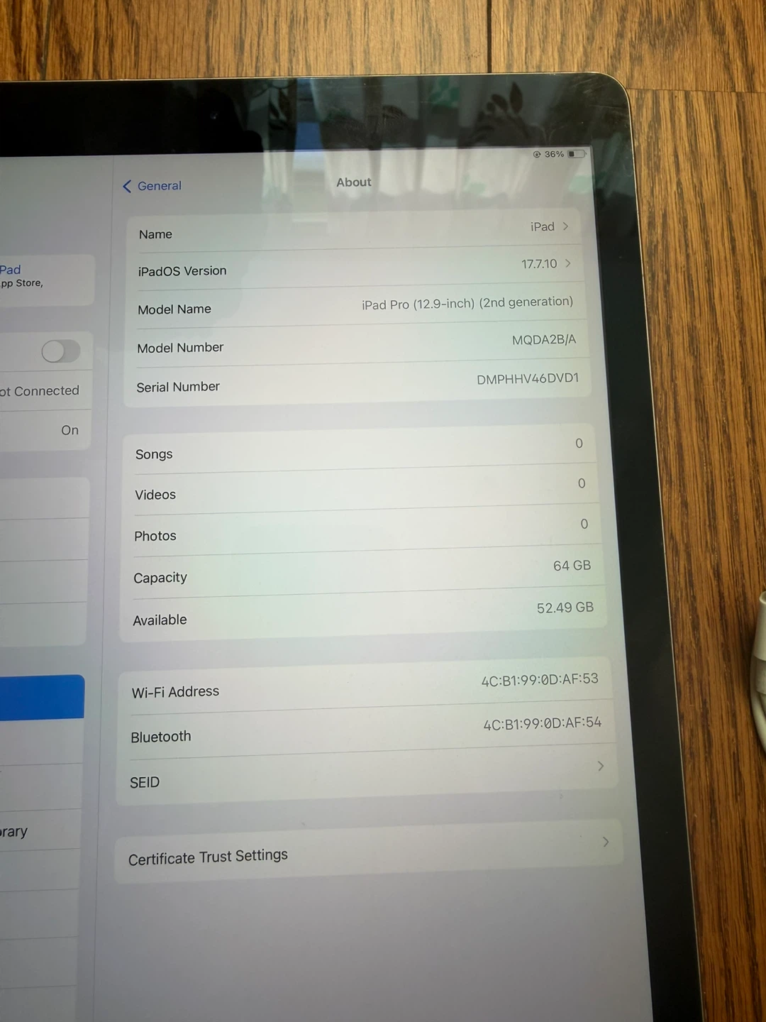 iPad Pro 12.9 inch Gen 2 64GB Fully Functional with cable - photo 2