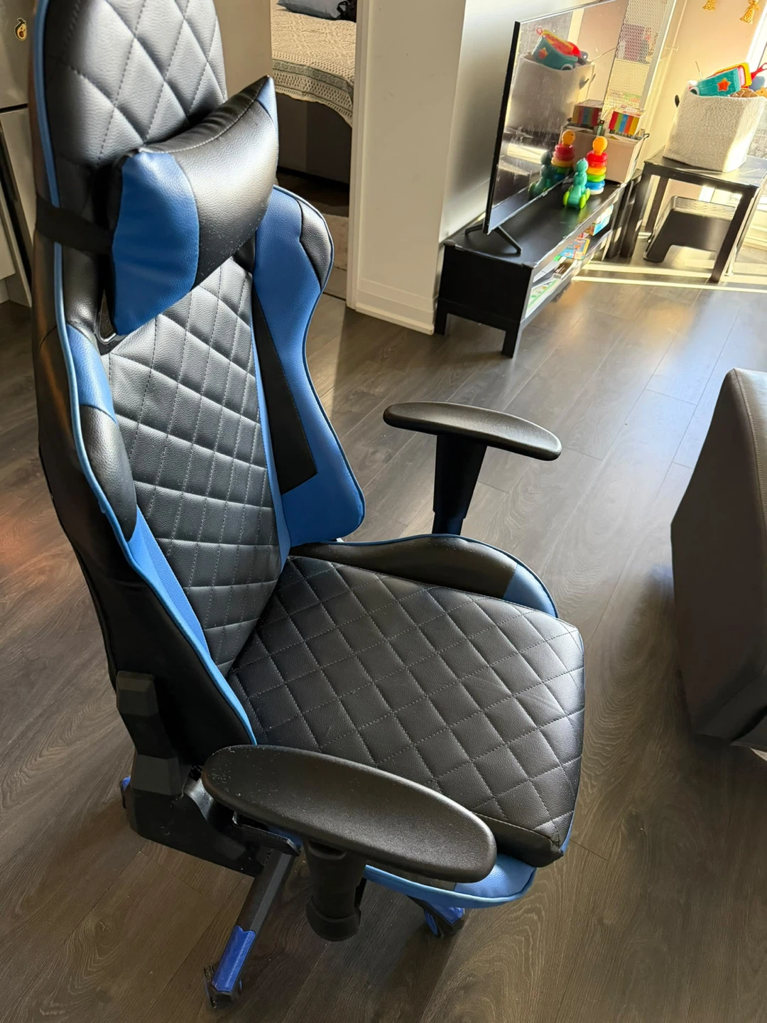 Blue and black gaming chair - photo 3