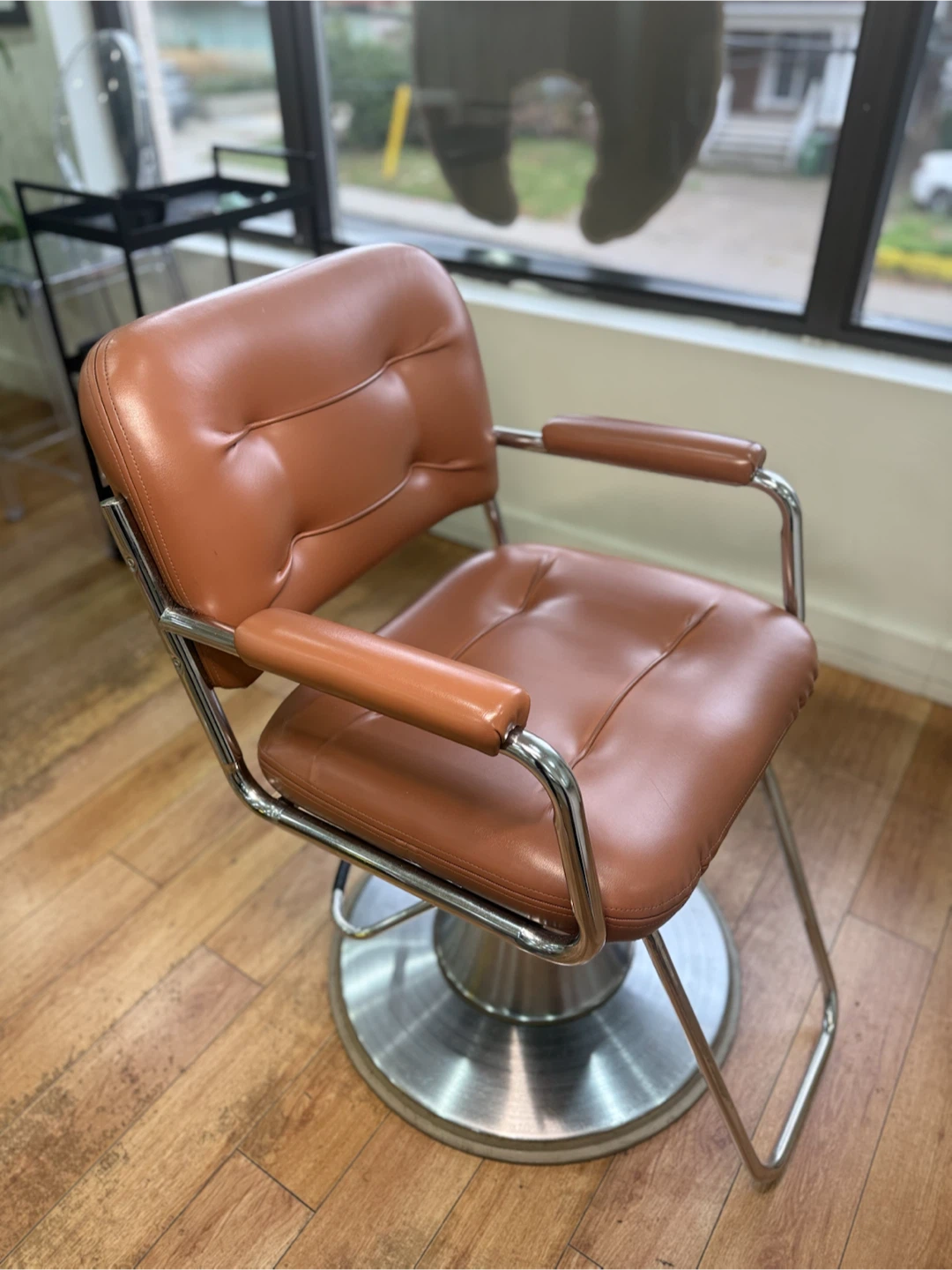 Salon Styling Chairs - photo 5