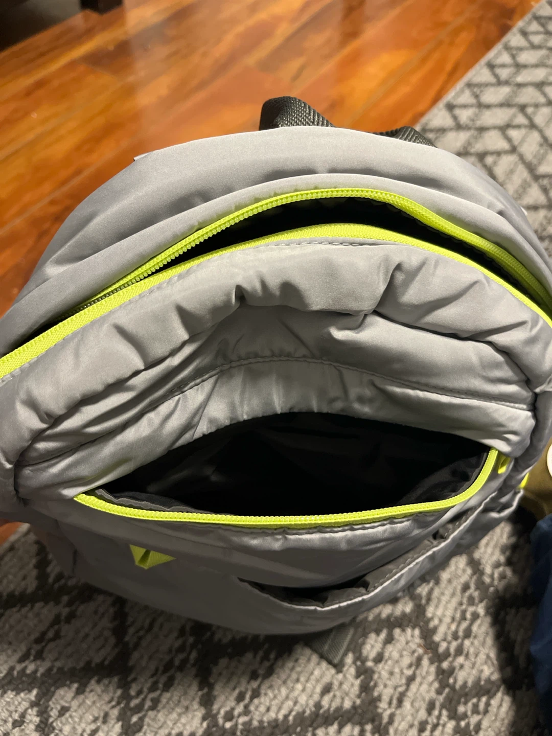 MOVING SALE ‼️ Zara Grey Backpack with Dinosaur Detail - photo 3