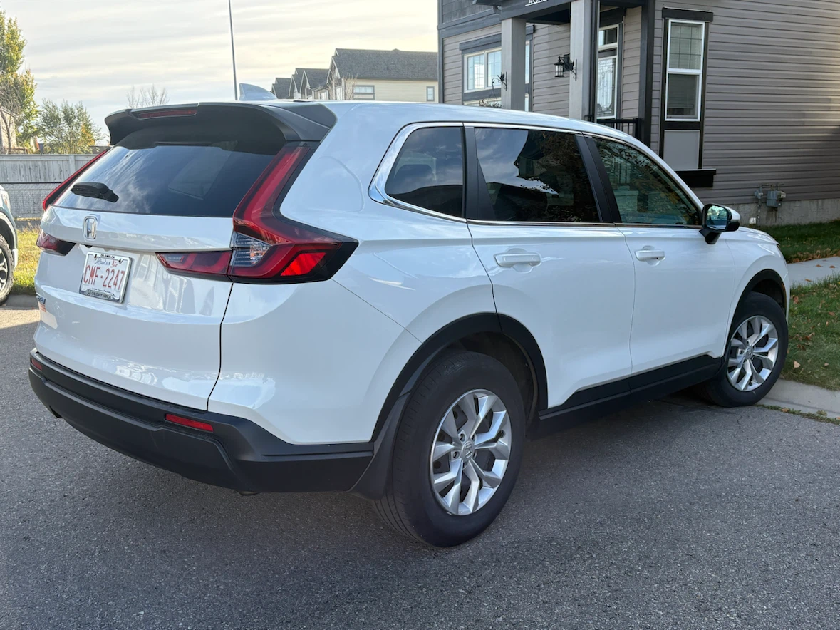 White Honda CR-V SUV - photo 5