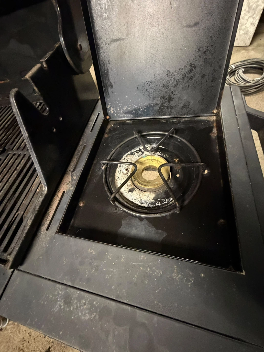 Brinkmann Gas Grill with Side Burner - photo 3