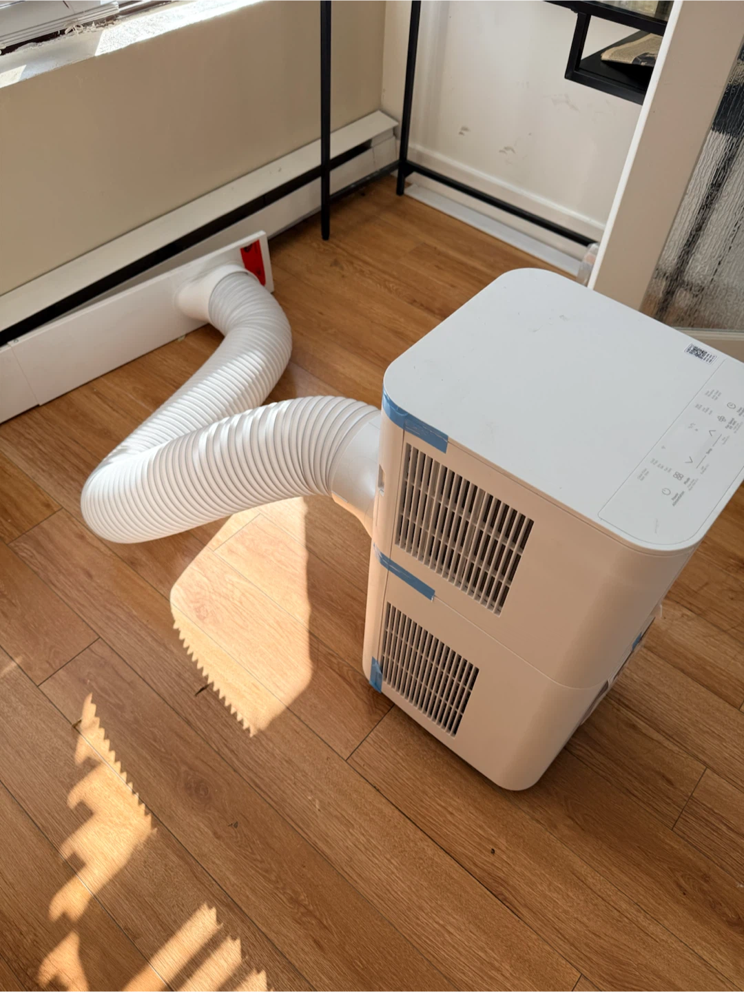 Vissani Window AC Unit - photo 2
