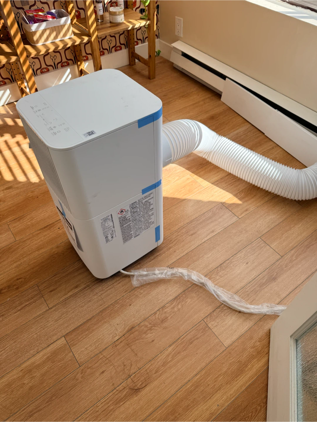 Vissani Window AC Unit - photo 3