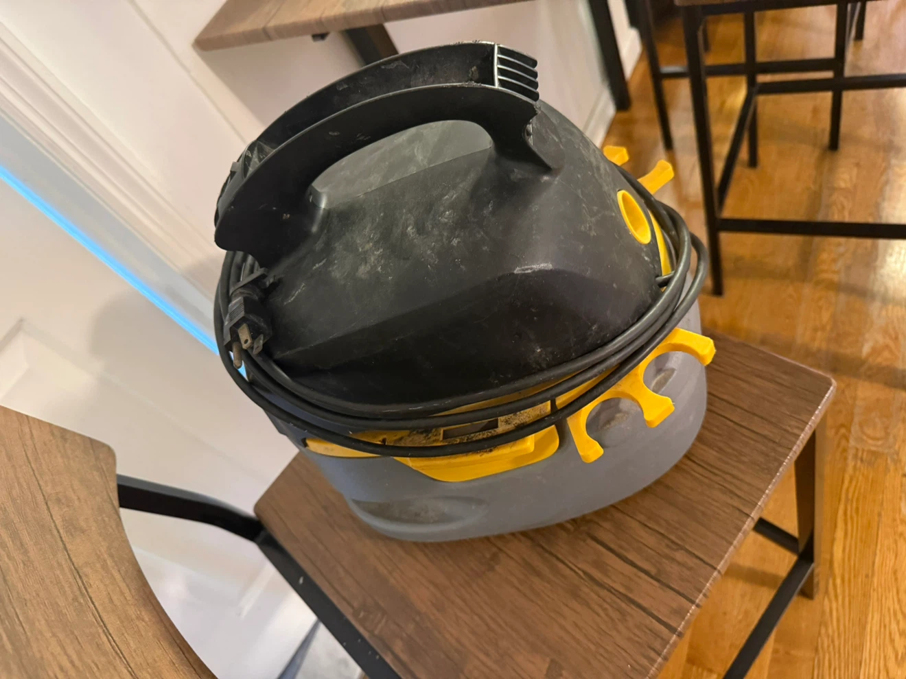 Stinger Wet/Dry Vac - photo 3