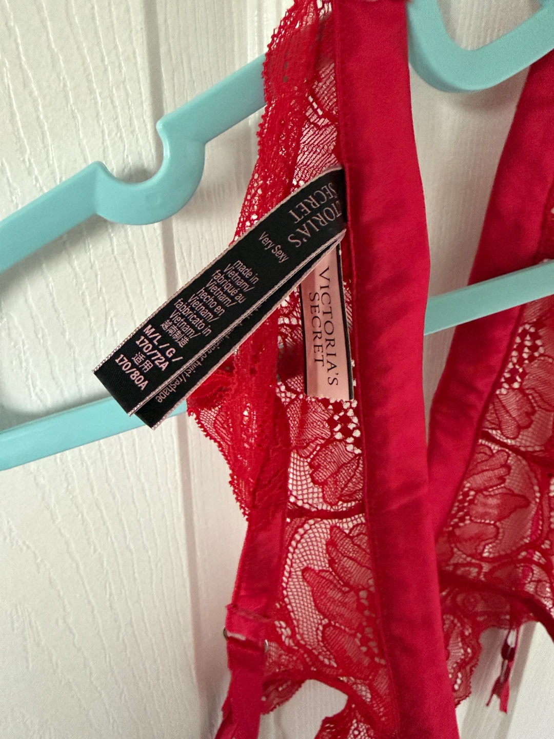 Victoria's Secret Red Rhinestone Garter Belt - photo 4