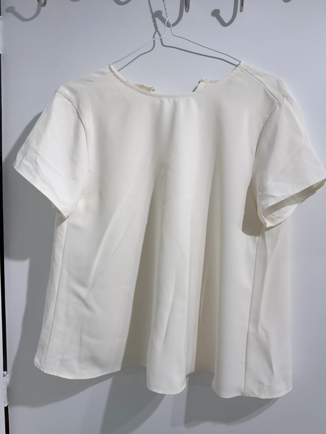 Uniqlo White Short-Sleeve Blouse