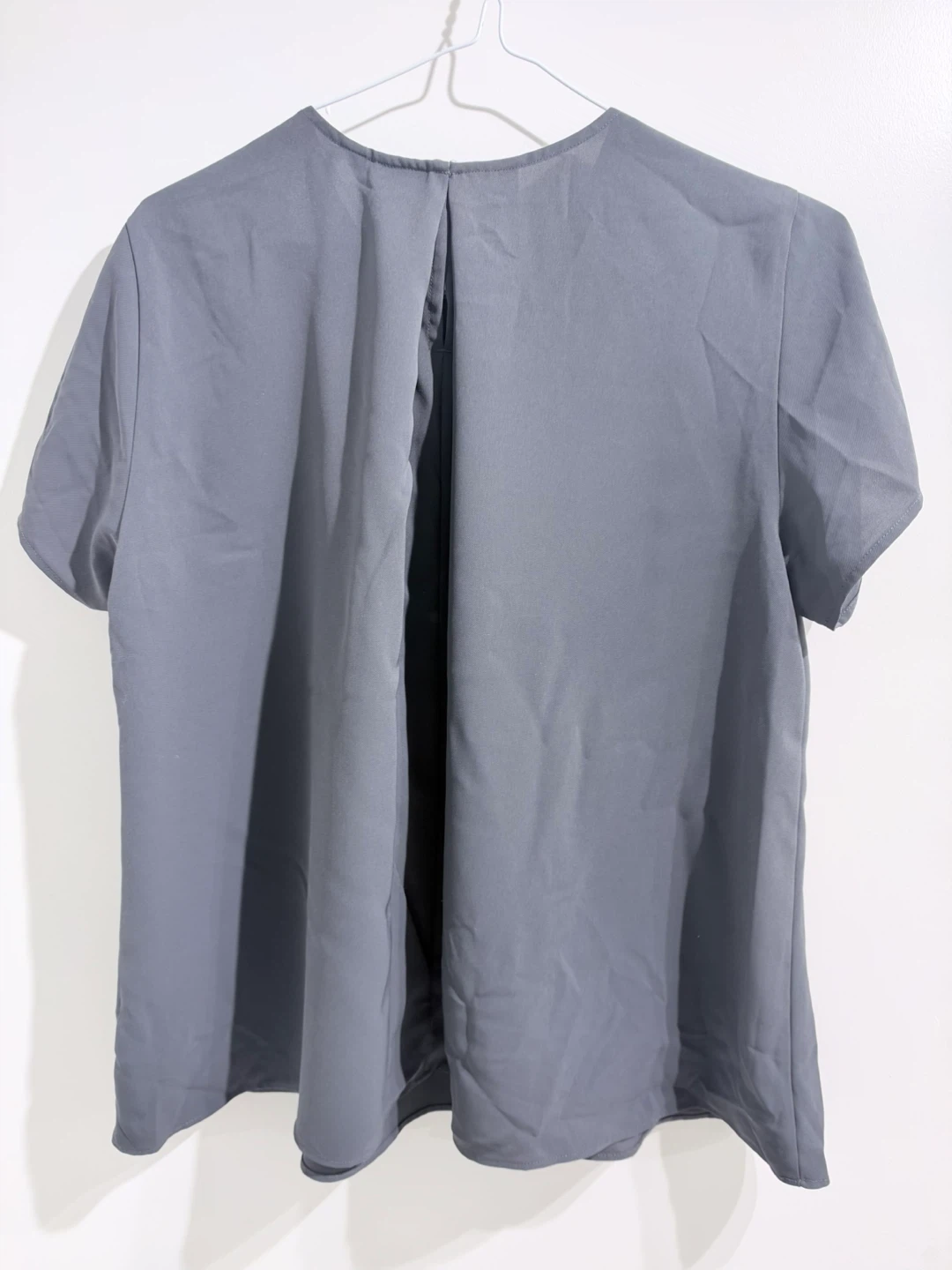 Uniqlo Grey Short-Sleeve Blouse - photo 2