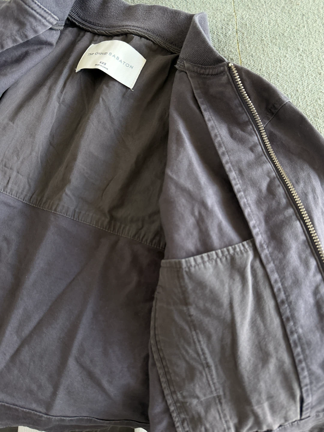 Aritzia Babaton Gray Lightweight Bomber Jacket - photo 4