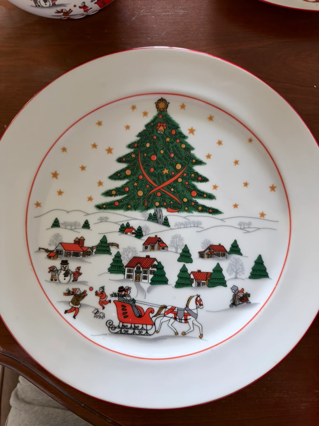 Christmas Scene Tableware Collection - photo 4