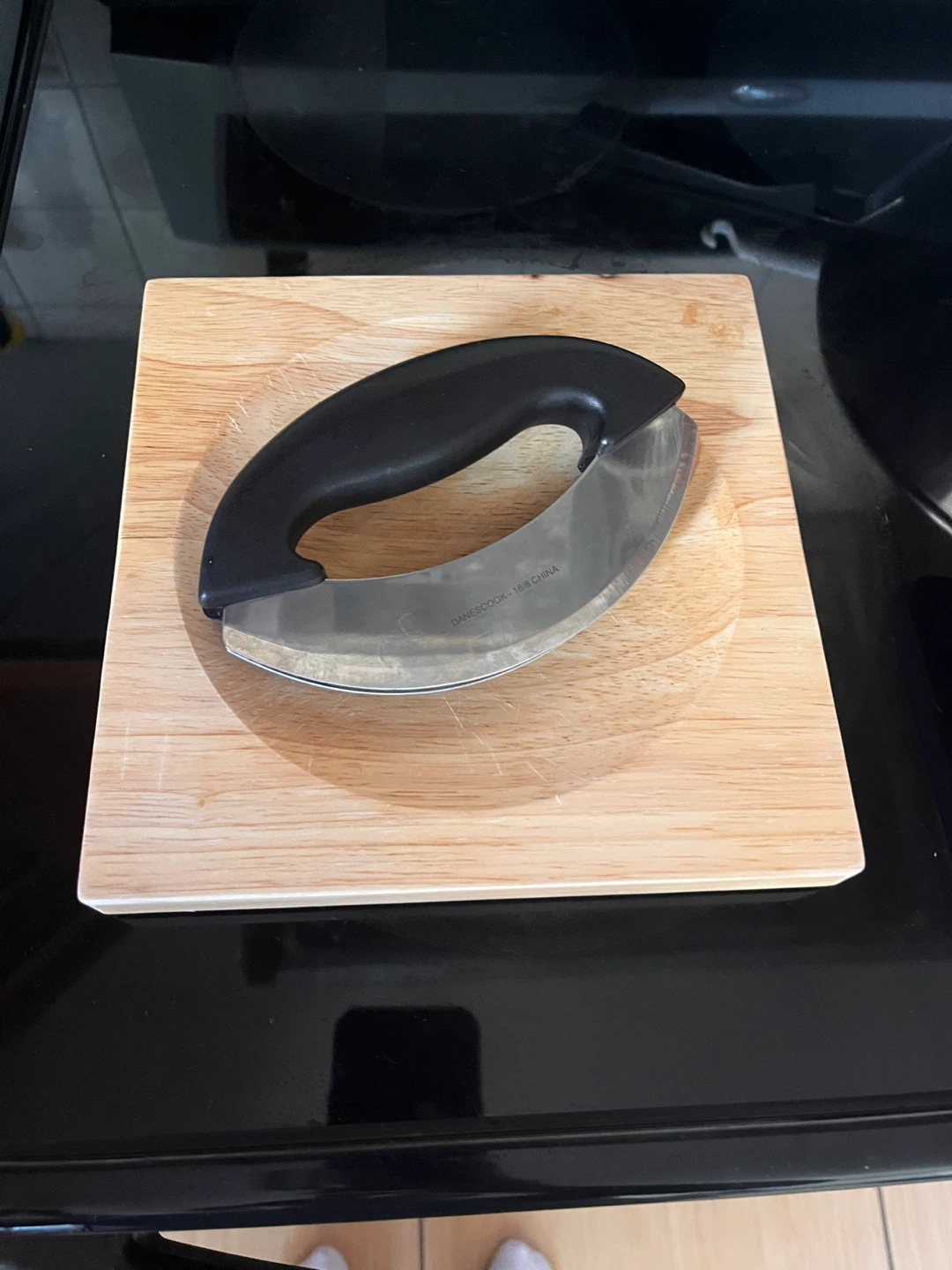 Danescook Mezzaluna Knife and Wooden Cutting Board