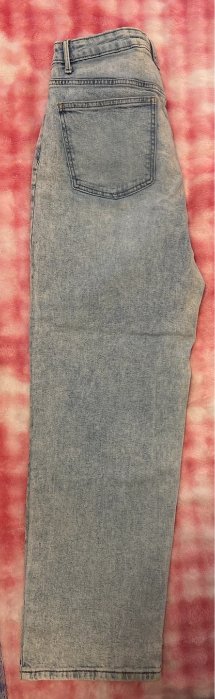 Light Wash Acid Wash Denim Jeans - photo 2