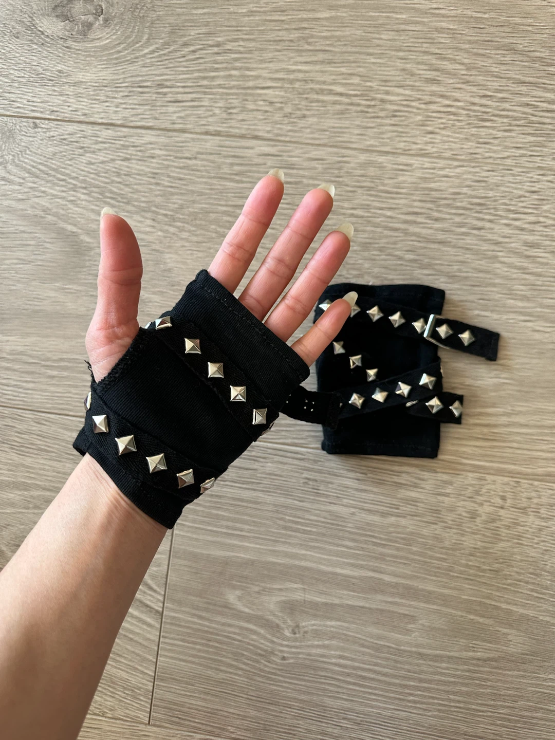 Black Studded Buckle Hand Wraps - photo 2