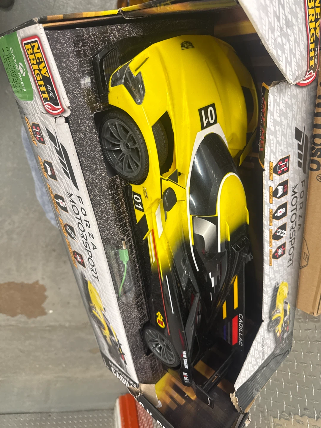New Bright RC Cadillac V-Series.R Forza Motorsport Car - photo 2