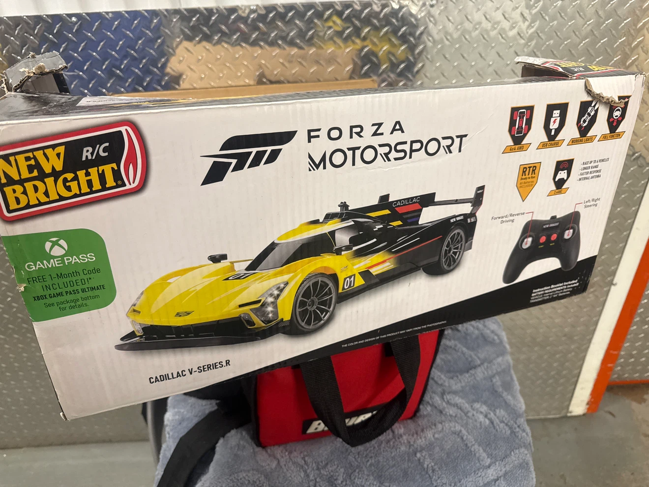 New Bright RC Cadillac V-Series.R Forza Motorsport Car - photo 3