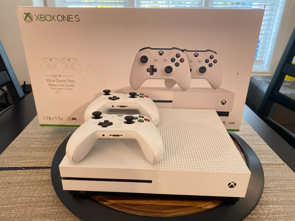 X Box one S 1 TB - photo 5