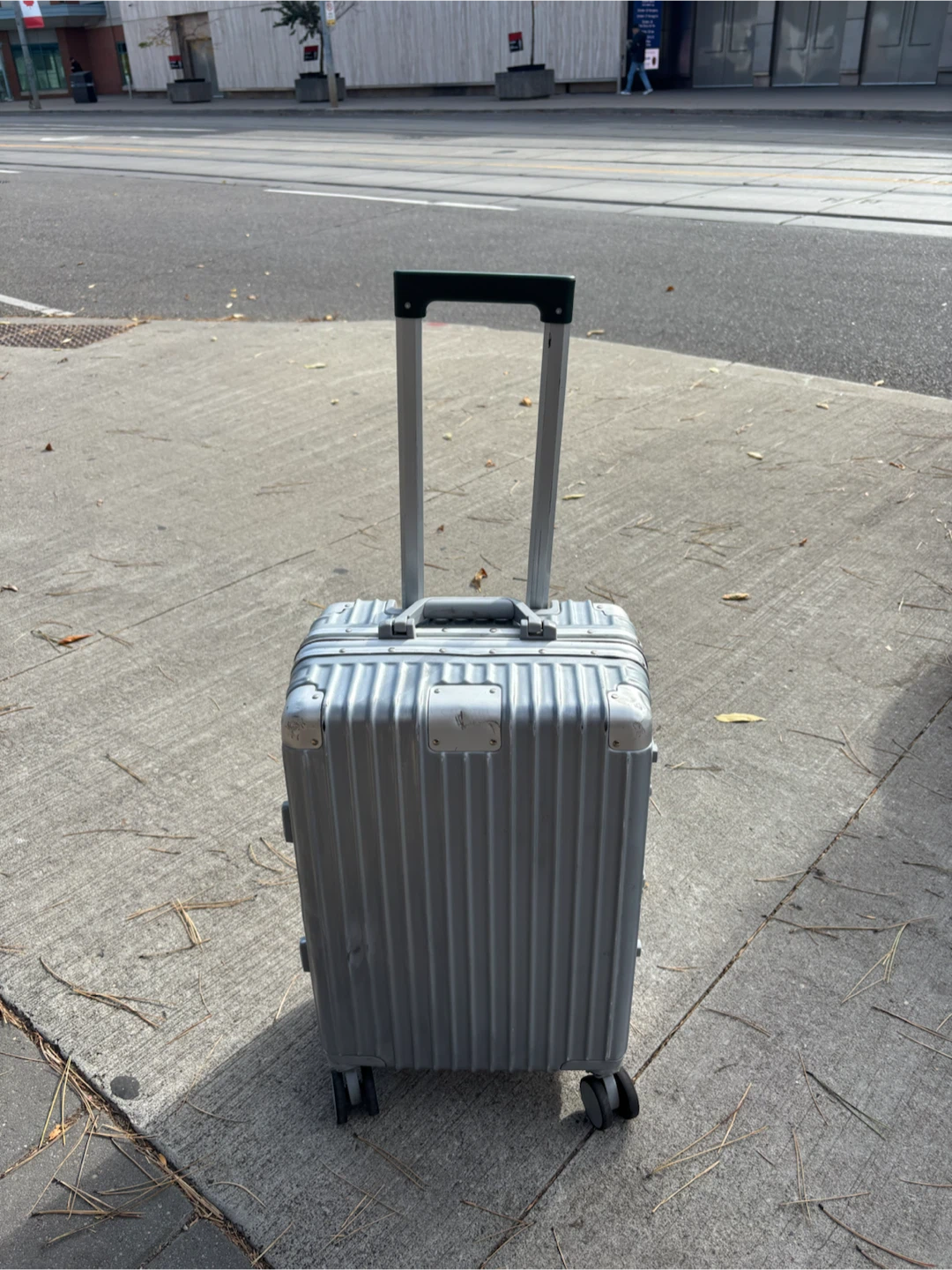 Carry on suitcase - photo 2