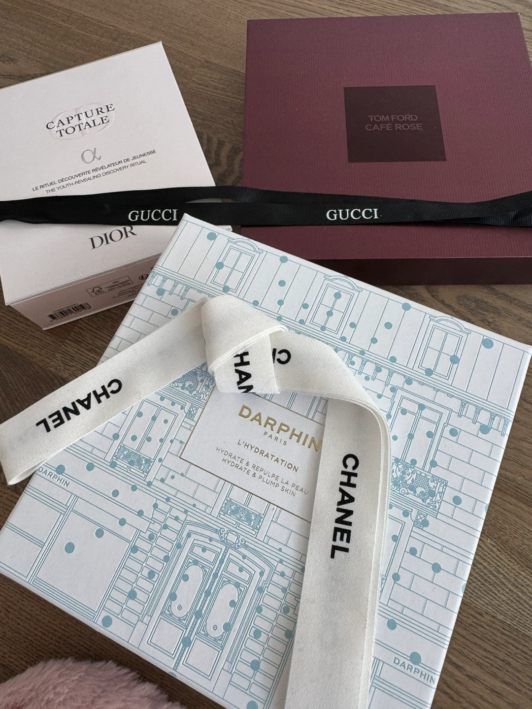 All Gift Boxes and Ribbons - photo 2