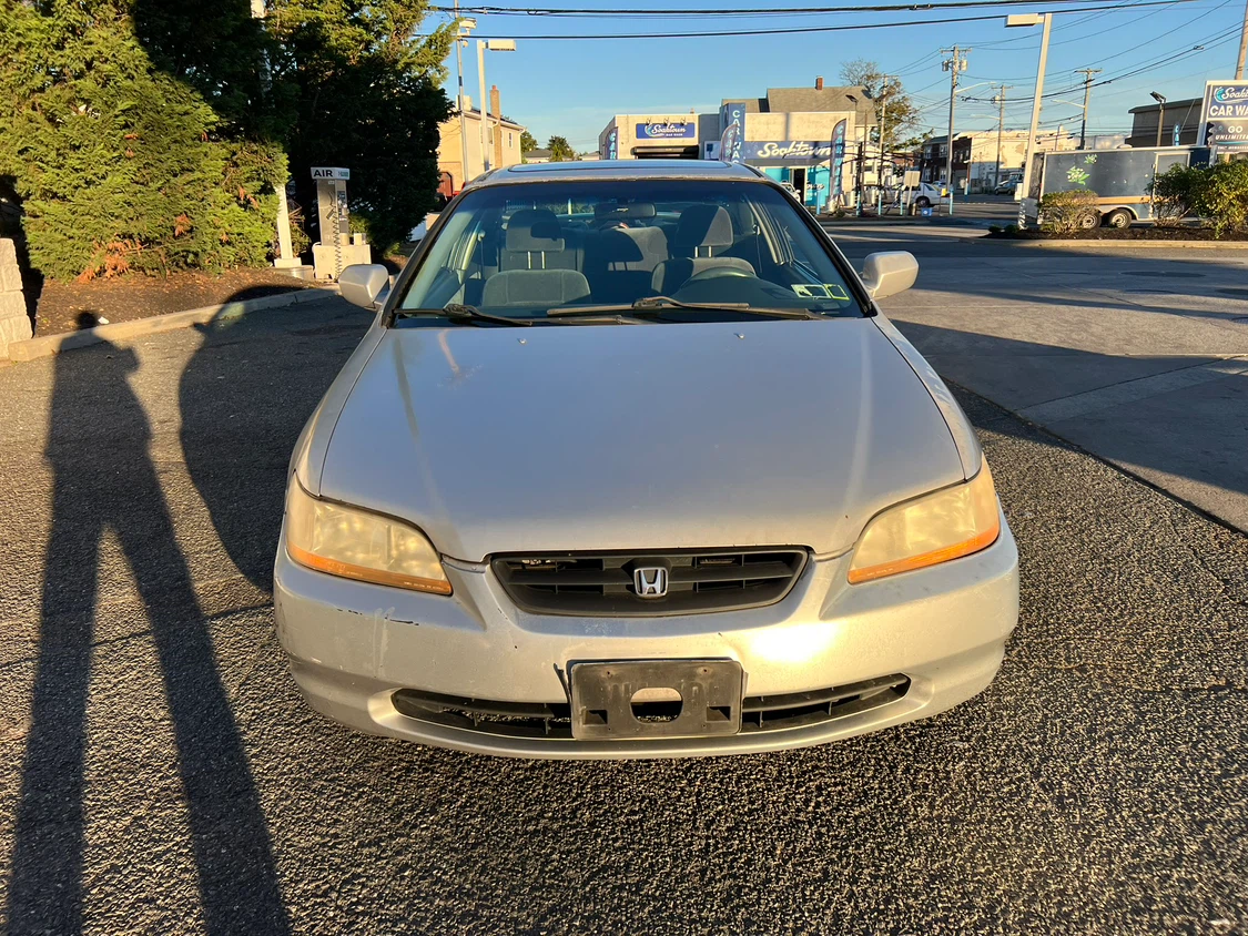 2000 Honda Accord LX. Amazing on Gas very reliable. - photo 4