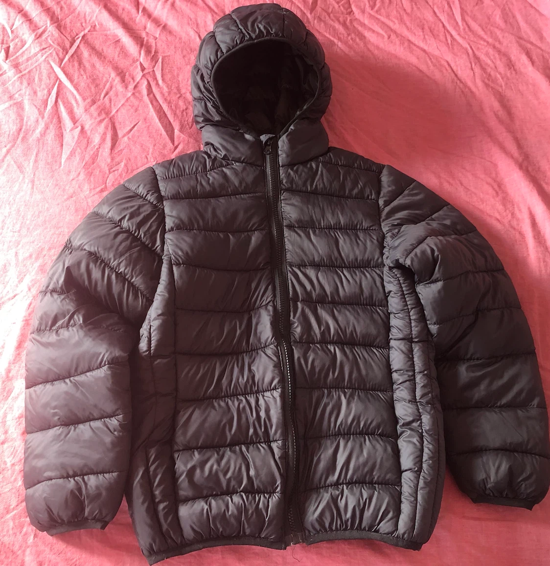 Black hooded puffer jacket (Kids L)